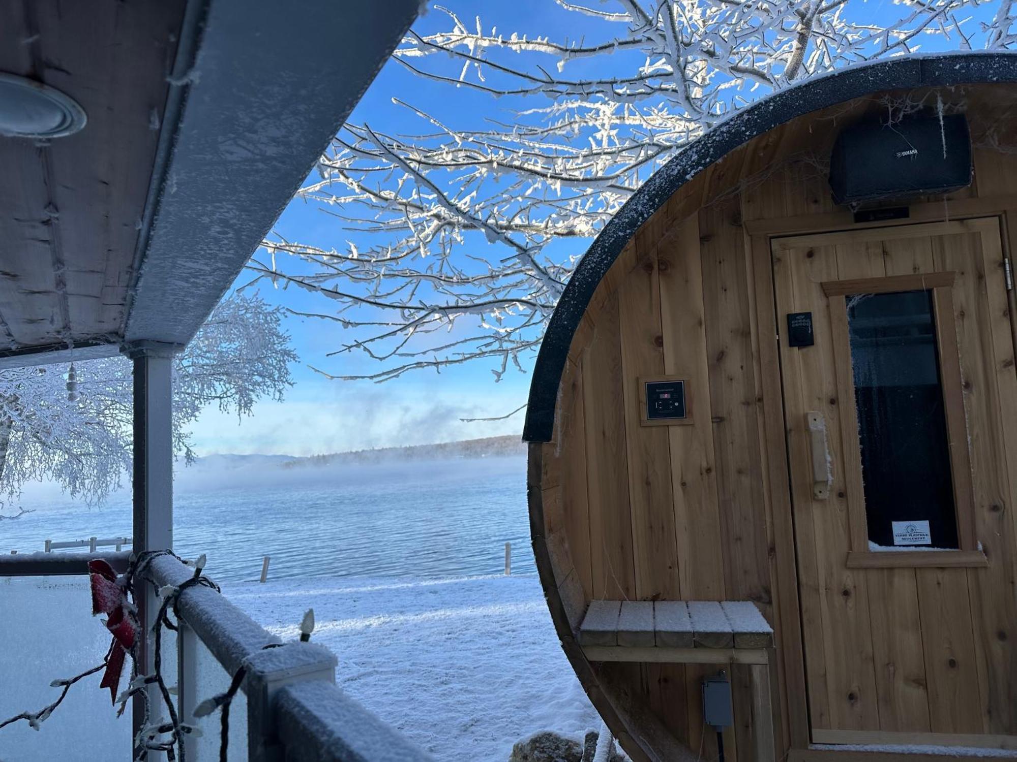 Auberge Et Chalets Sur Le Lac Lac-Mégantic Esterno foto