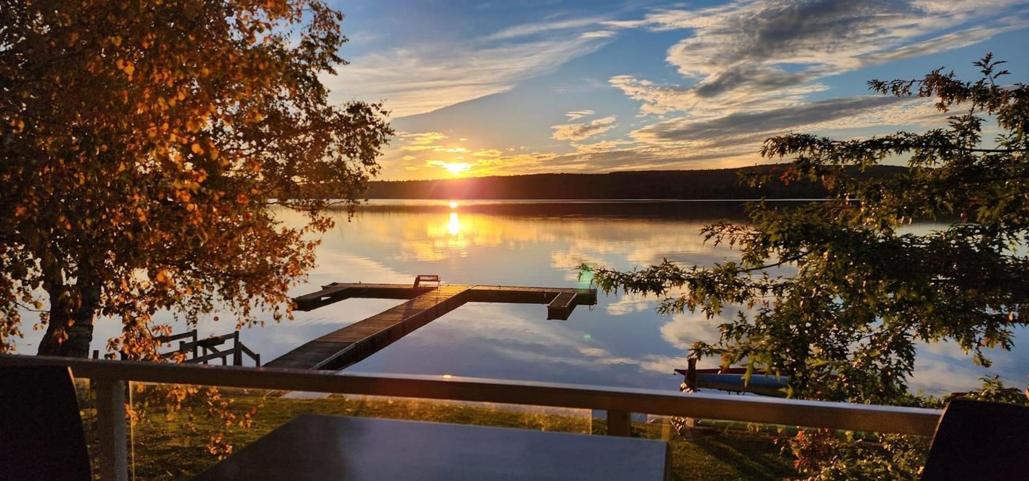 Auberge Et Chalets Sur Le Lac Lac-Mégantic Esterno foto