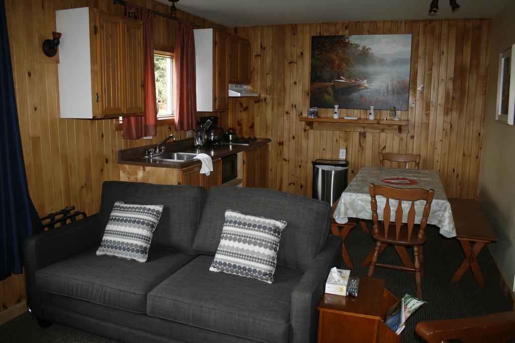 Auberge Et Chalets Sur Le Lac Lac-Mégantic Esterno foto