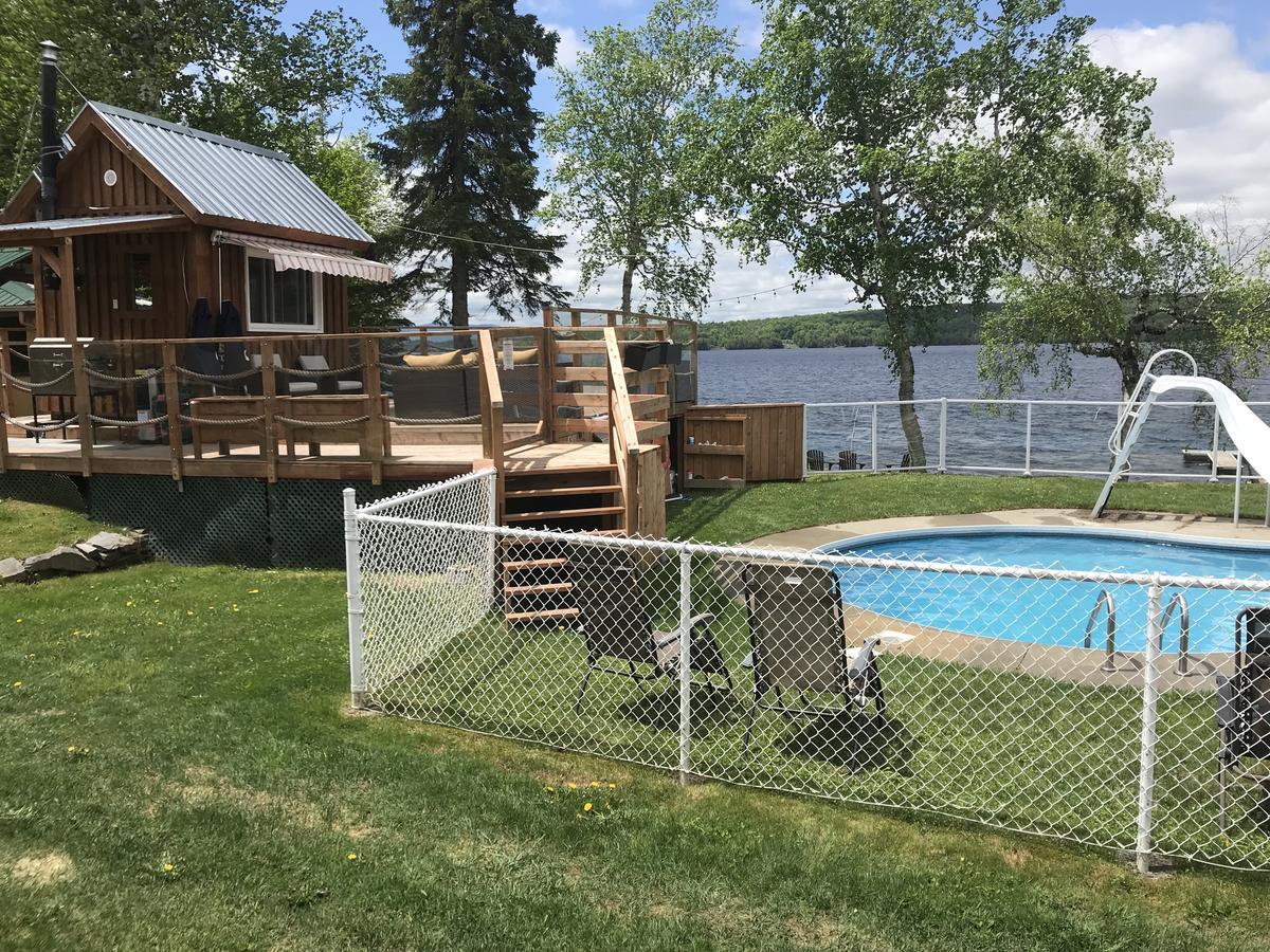 Auberge Et Chalets Sur Le Lac Lac-Mégantic Esterno foto